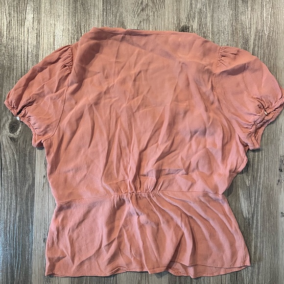 Pink top - Picture 2 of 2